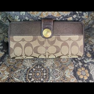 COACH Legacy Signature Stripe Wallet